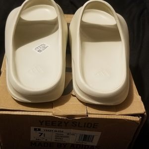 Yeezy Slides "resin"             Womens size 7.5